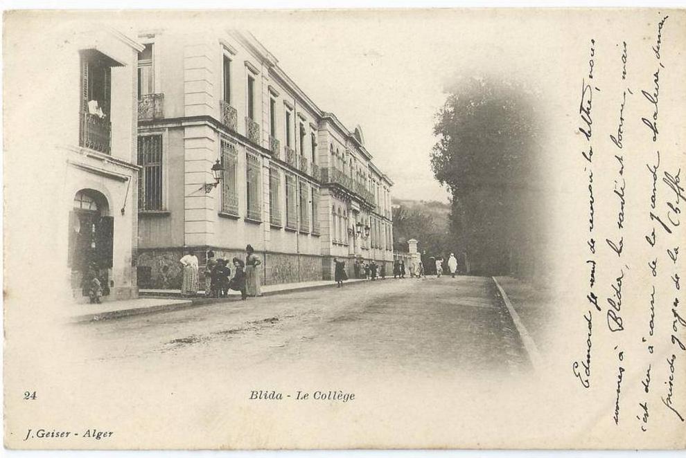 cpa bon etat    blida , le collège  , carte tres propre