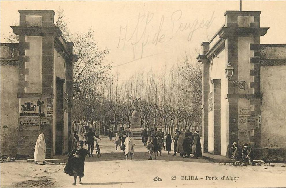 CPA / ALGERIE - BLIDA - PORTE D'ALGER