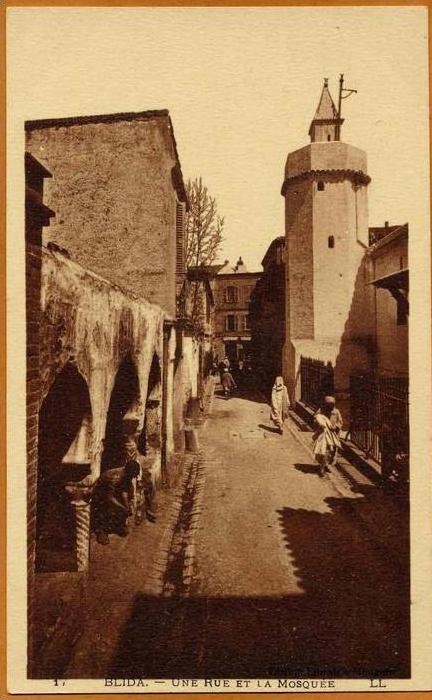 Algérie / BLIDA - Rue et Mosquée (animée)