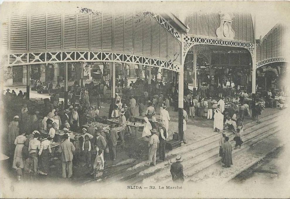 32Ve     Algerie Blida le marché (vue pas courante)