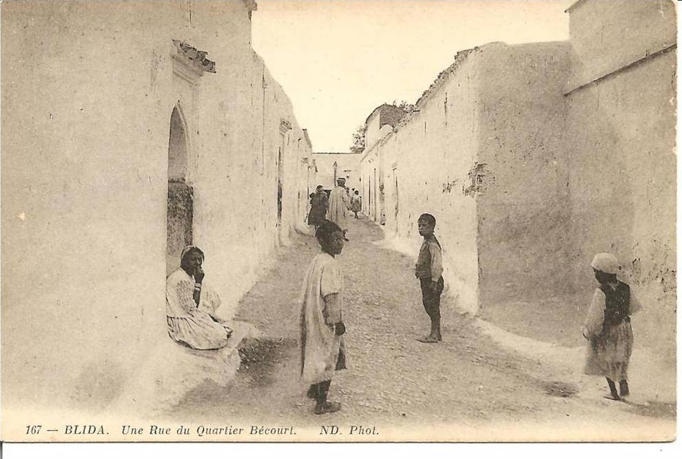 Blida - Une Rue du Quartier Becourt - beau plan