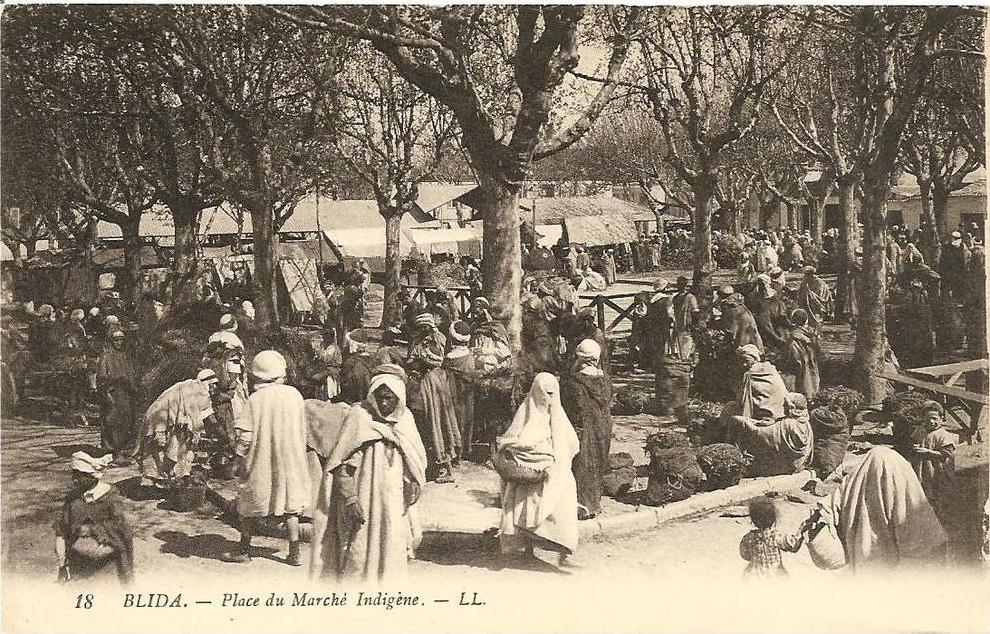 Blida - Place du marché indigene -  beau plan