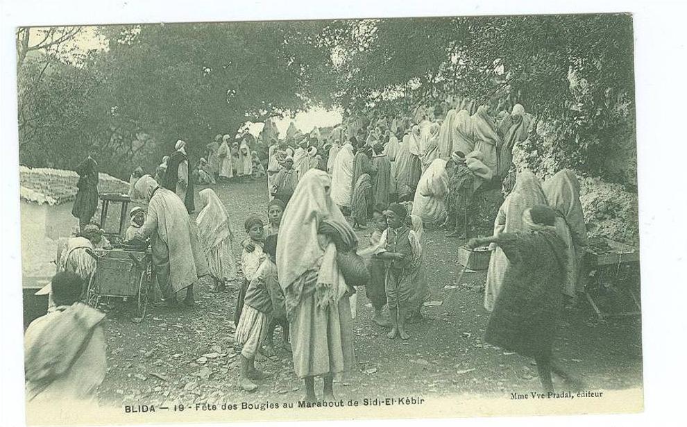 blida-fête des bougies au marabout de Sidi-el-Kébir - TBE