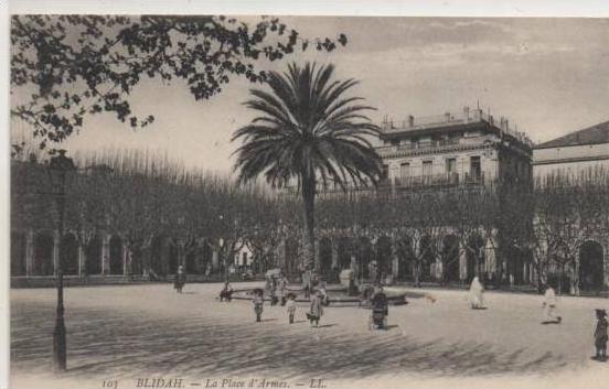 103  BLIDAH   LA P¨LACE D´ARMES