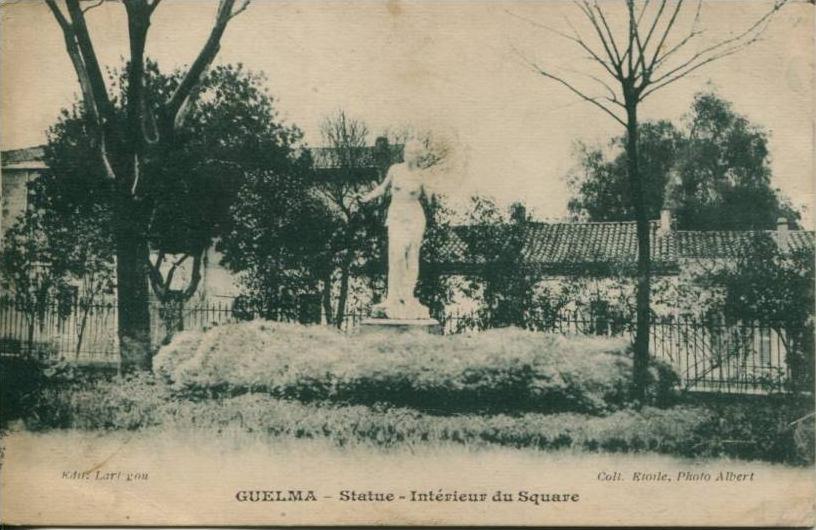 CPA GUELMA-STATUE-INTERIEUR DU SQUARE