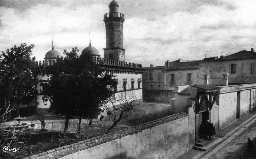 GUELMA (CONSTANTINE)...LA MOSQUEE.....CPSM PETIT FORMAT