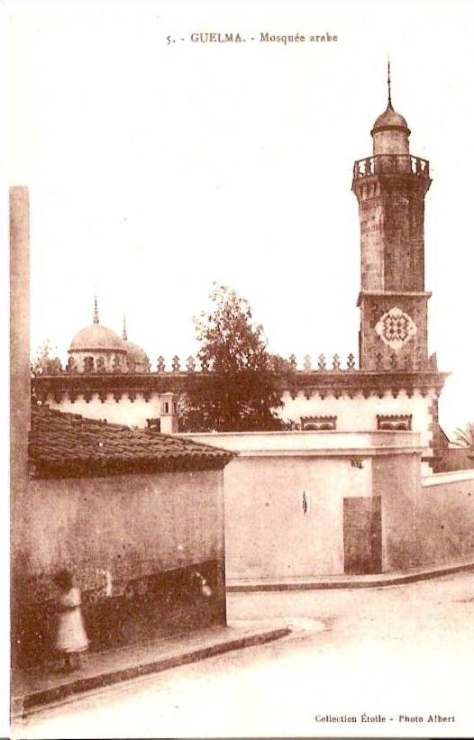 cpa N°5. GUELMA.  Mosquée arabe, animée