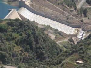 Vue sur le barrage de Tichy Haf, Ighram