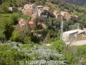 Le village de Thazagharth, Azzefoun