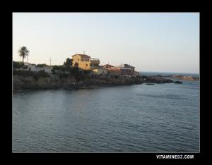 La plage le Méthanier (mitani) à Arzew