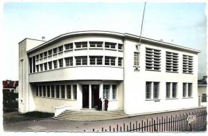 ALGERIE  GUELMA . La Nouvelle Poste . 90x140 dentelée glaçée . écrite 1960 non timbrée