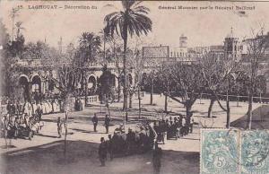 ALGERIE LAGHOUAT DECORATION DU GENERAL MONNIER PAR LE GENERAL BAILLOUD