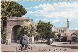 LAGHOUAT (Algérie) - 761 - Place d'Alger et la Mosquée (Belle animation)