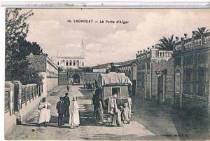 LAGHOUAT   LA  PORTE  D'ALGER    DILIGENCE            TBE  1S512