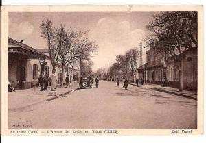 BEDAU     ( ORAN) L´AVENUE    DES  ECOLES  ET L´ HOTEL  WEBER