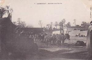 ALGERIE.LAGHOUAT.MARCHE AUX GRAINS ...cp abime coins haut voir scan