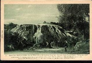 HAMMAM-MESKOUTINE.STATION HIVERNALE,près GUELMA.CASCADE D'EAU CHAUDE(face)VUE PRISE A 50 m.