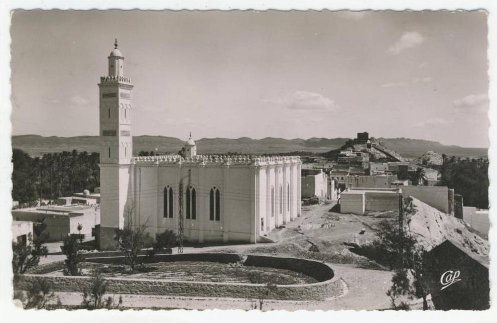 Laghouat            Vue sur la Mosquée prise de l'Hôpital Militaire