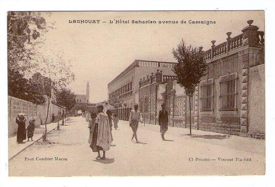 ALGERIA FRANCE Nice vintage postcard street scene LACHOUAT. Unused