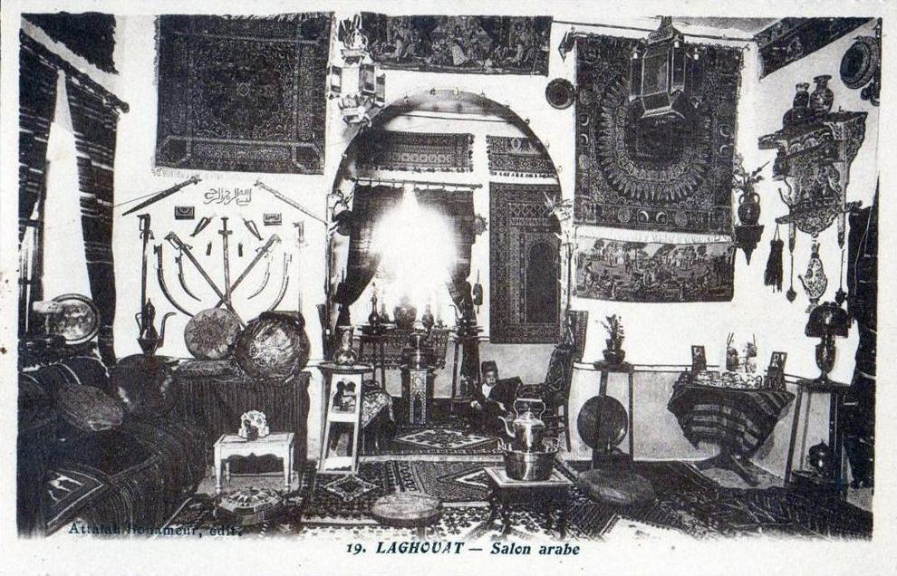 LAGHOUAT Salon arabe.
