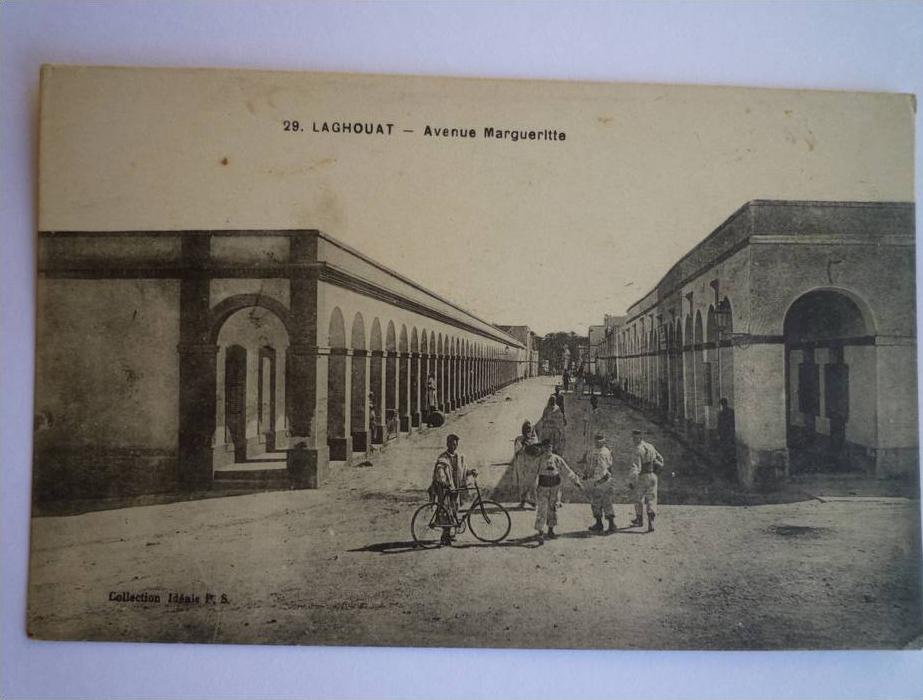 LAGHOUAT  (Algérie)    Avenue  Margueritte  -  Carte animée