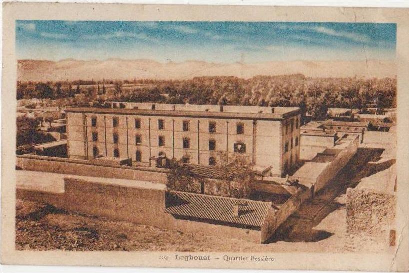 CPA ALGERIE LAGHOUAT Caserne Quartier bessière 1947