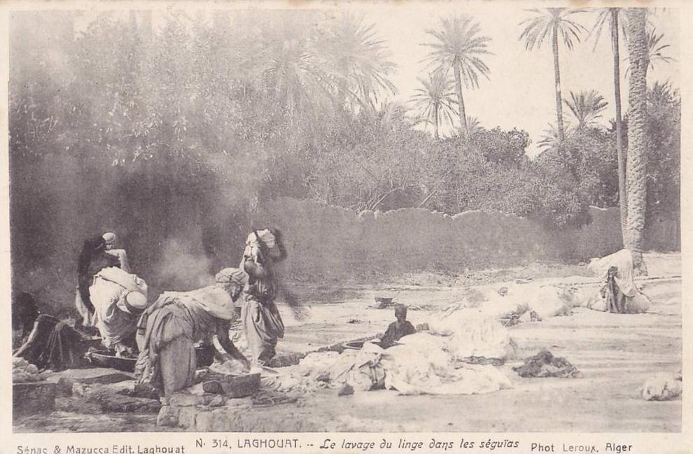 Laghouat.- (Algérie) Le lavage du linge dans les séguïas  - (belle animation - laveuses)