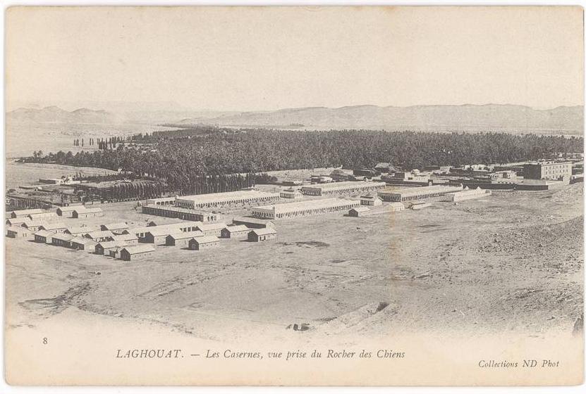 CPA ALGERIE - LAGHOUAT - LES CASERNES, VUE PRISE DU ROCHER