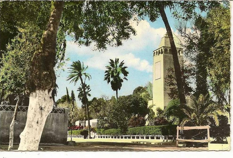 759 - LAGHOUAT - LE BORDJ ET L'AVENUE  (    ) ALGERIE