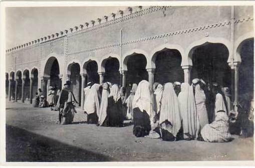 laghouat - une vue animee - office algerien d' action economique et touristique   (19579)