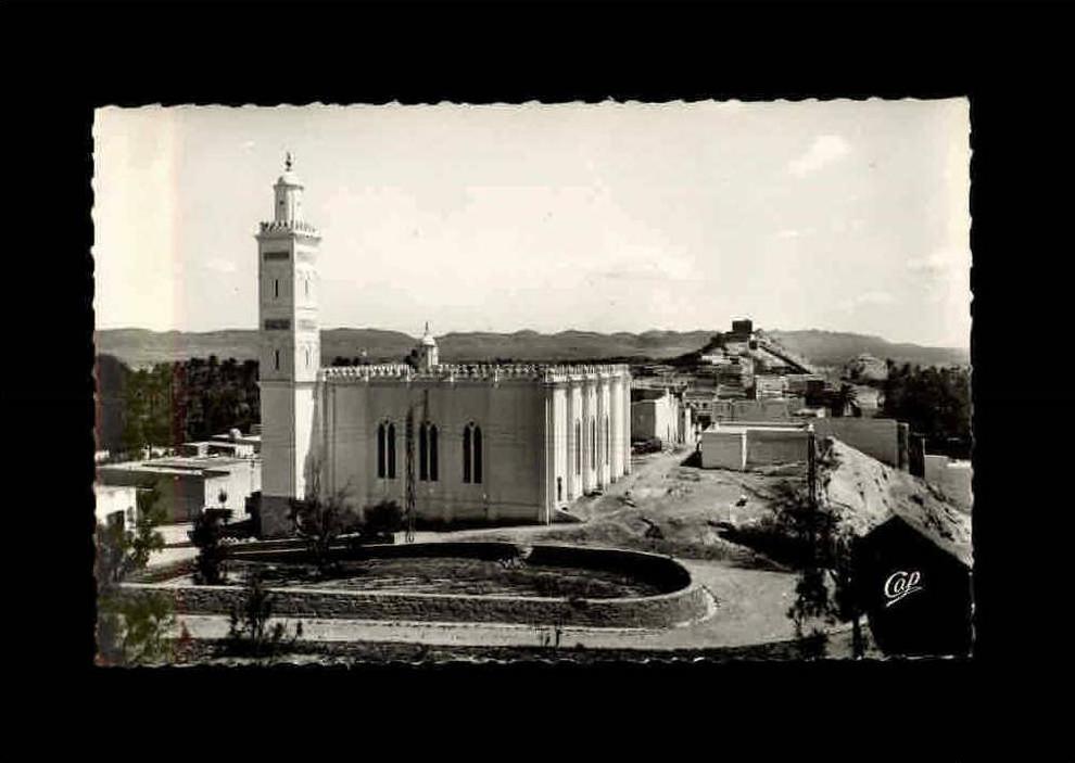 ALGERIE - LAGHOUAT - 25 - Vue de la mosquée prise de l'hopital Militaire
