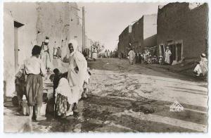 cpa bon etat ,   m'sila ,  carte rare ,  avenue de barika , courrier au verso , carte tres propre