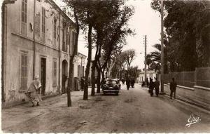 M'Sila. Hôtel de France et Avenue de Bou-Saada