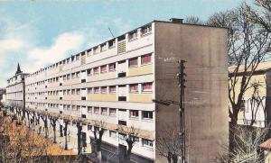 cpsm-Petit-Format   Réf-JP-T214 (  Algérie )    les  H.L.M    de       MEDEA