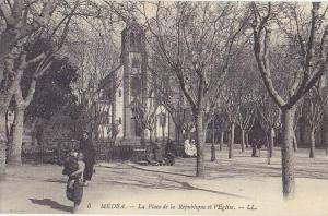 MEDEA (Algérie) – La Place de la République et l´Eglise. Animée. Editeur LL, n° 6.
