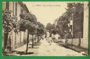 cpa   ALGERIE  MEDEA  -  Rue de Nador et le Collège          ...........LMC10
