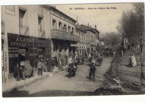 ALGERIE-MEDEA-rue de l'hotel de ville trés animée bon etat