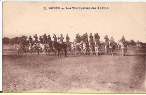 CPA Médéa Les Trompettes de Spahis Régiments Cavaliers  Collignon Algérie Afrique