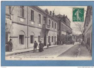 MEDEA .  -  La Sous-Préfecture et le Grand Hôtel  -  1906    -  BELLE CARTE  ANIMEE -