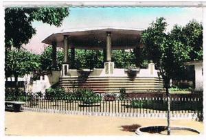 MEDEA   LE  KIOSQUE  CPSM  TBE 1J02