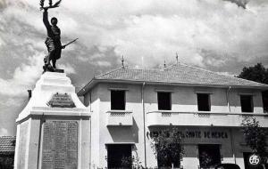 ALGERIE - BANQUES - BENI-SAF - LE COMPTOIR D´ESCOMPTE DE MEDEA ET LE MONUMENT AUX MORTS