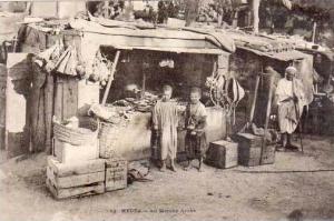 MEDEA - au marche arabe  (19415)