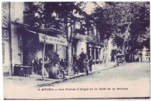 cpa Médéa Les Portes d´Alger et le café de la bourse animée
