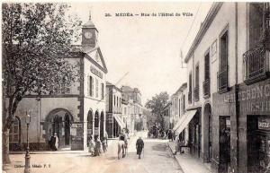 25. MEDEA - Rue de l'Hôtel de Ville
