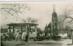 MEDEA - Place de laRépublique et l'Eglise