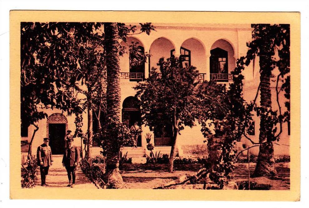 Laghouat-Hôtel Tranatlantique (Jardin et Façade).