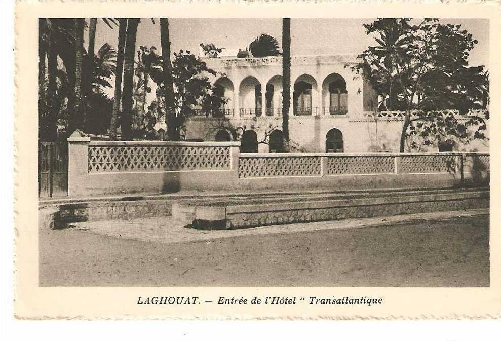 cpa  LAGHOUAT. Entrée de l'Hotel  Transatlantique