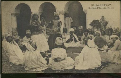 ALGERIE LAGHOUAT /  Danse d'Ouleds Naïls