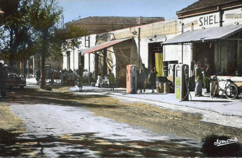 ALGERIE(M SILA) POMPE A ESSENCE(SHELL)