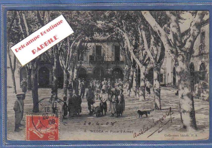 carte postale Algérie Médéa la quincaillerie  place d'Armes trés beau plan